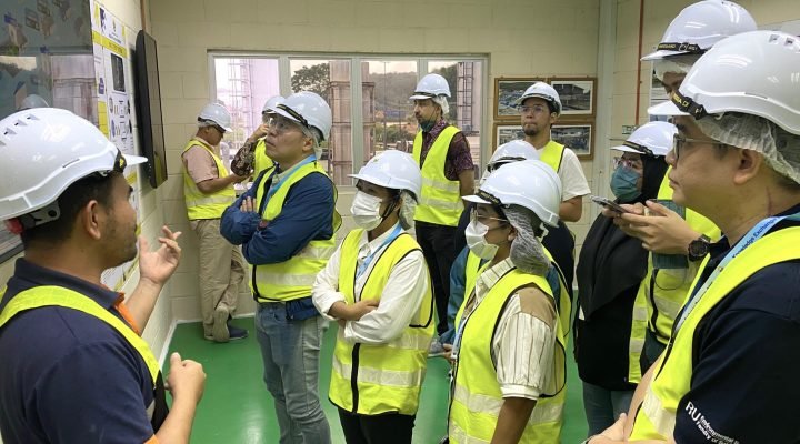 2. 1bd376eb-8be2-4742-ba1b-12a200576887