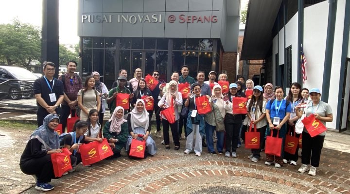 4. ef77aaee-f3db-419c-86ce-99bde3c81073 (1)